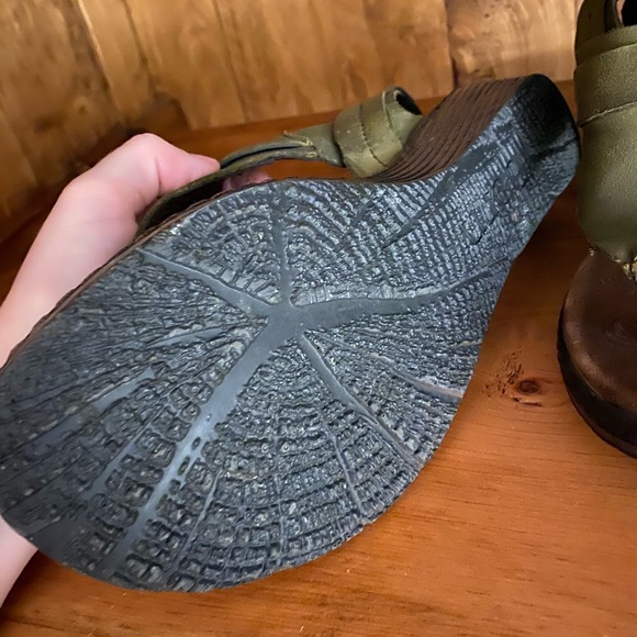 Sandals - Picture 5 of 5